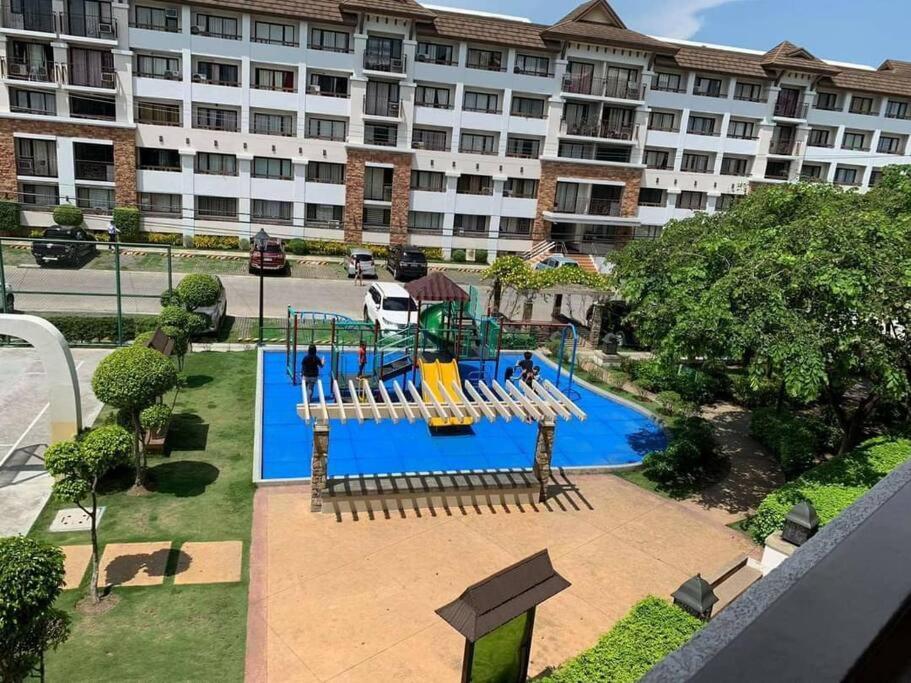 One Oasis 2Br Apartment With Pool Access Beside Sm Mall 达沃 外观 照片